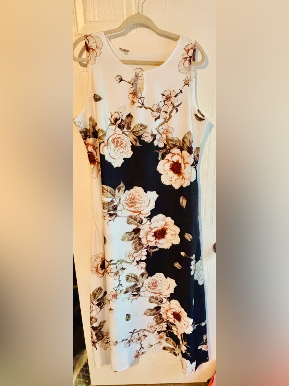 Women’s Floral Sleeveless Maxi Dress White Black Pink Roses Large? No Size Tag